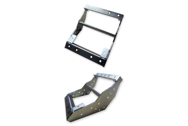 RENAULT PREMIUM / VOLVO FE STEP R/L BRACKET-0