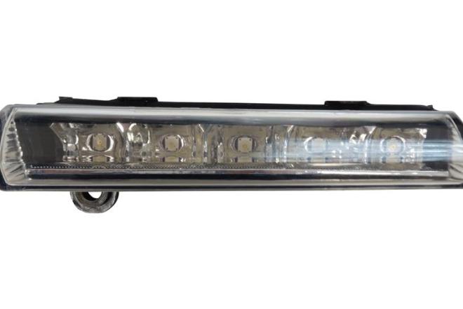 MERC ACTROS MP4 LED DIENOS BĖGIMO LEMPAS KAIRĖJE-0