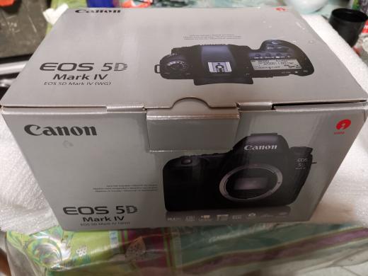 Canon EOS 5D Mark IV-0