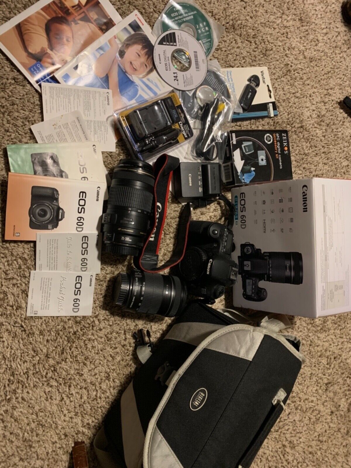 Canon EOS 60D 18,0 MP skaitmeninis SLR fotoaparatas su EFS 18–200 mm objektyvu-0