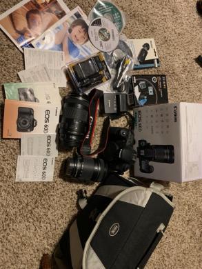 Canon EOS 60D 18,0 MP skaitmeninis SLR fotoaparatas su EFS 18–200 mm objektyvu-0