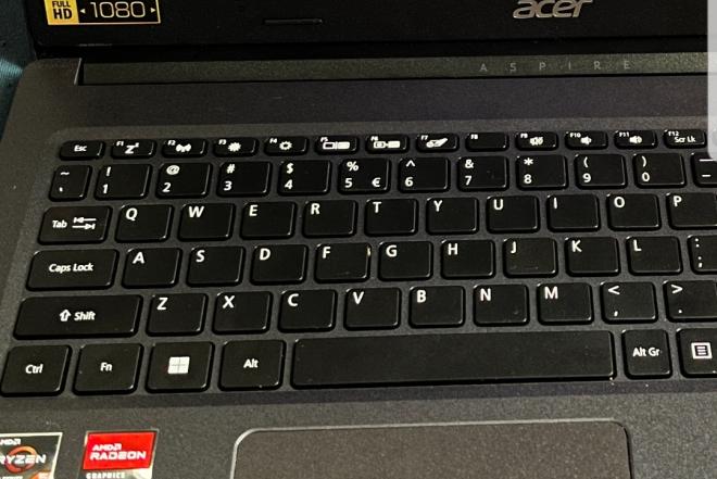 Acer Ryzen5 2022m-0