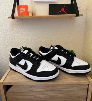 "Nike Dunk Low Panda-0
