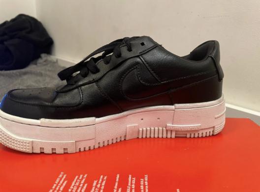 Nike air force pixel 1-0