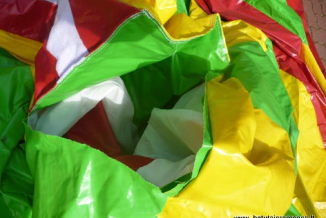 Brangiai remontuojame batutus , kt. pramogų ir laisvalaikio PVC medžiagos įrengimus.-0