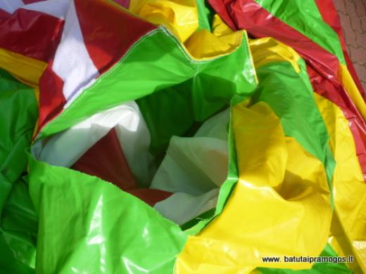 Brangiai remontuojame batutus , kt. pramogų ir laisvalaikio PVC medžiagos įrengimus.-0