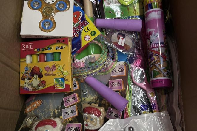 Įvairių žaislų ir kanceliarinių prekių likučių išpardavimas-0