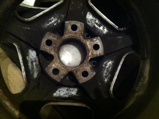 Mercedes Benz vokiski RIAL DB500 R15 lengvo lydinio ratlankiai su vasarinemis italiskomis padangomis Bridgestone Turanza T001-0