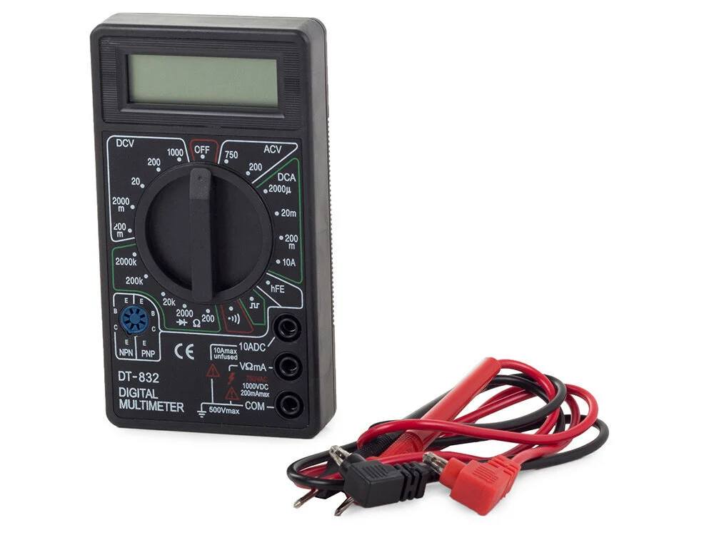 Multimetras DT832-0