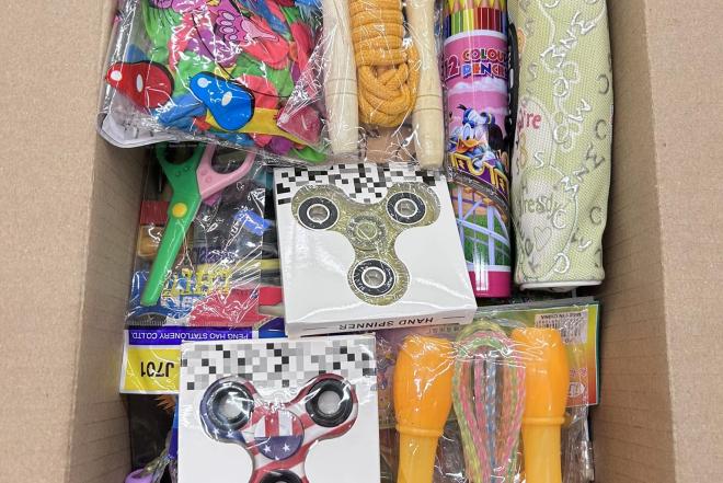 Įvairių žaislų ir kanceliarinių prekių likučių išpardavimas-0