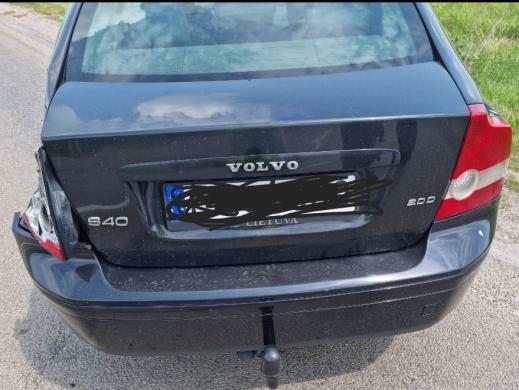 Parduodu volvo s 40 dalimis-0