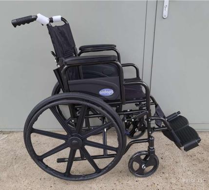 Firminis solidžiai atrodantis neįgaliojo vežimėlis-2