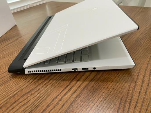 „Alienware m15 R3“ - „i7 10750h“, „RTX 2070 Super“-2