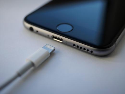VISŲ išlūžusių, neveikiančių Telefonų Lizdų remontas Vilniuje, Fabijoniškėse-1