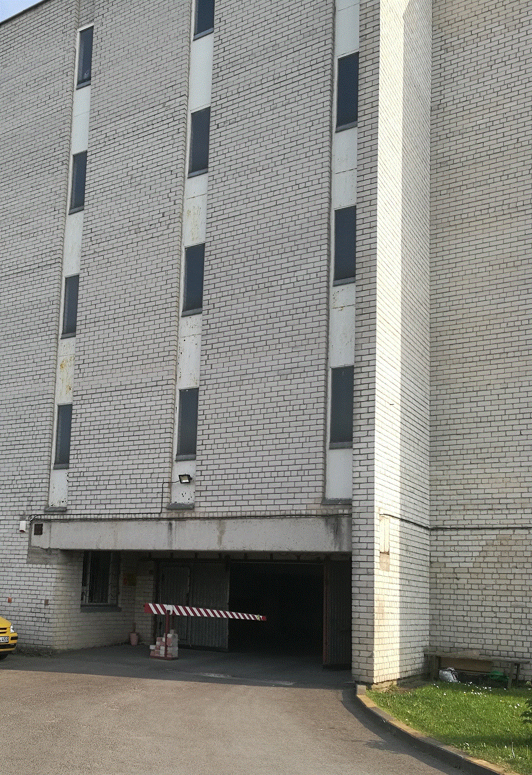 Parduodu garažą Kaune Draugystės g.8f-0