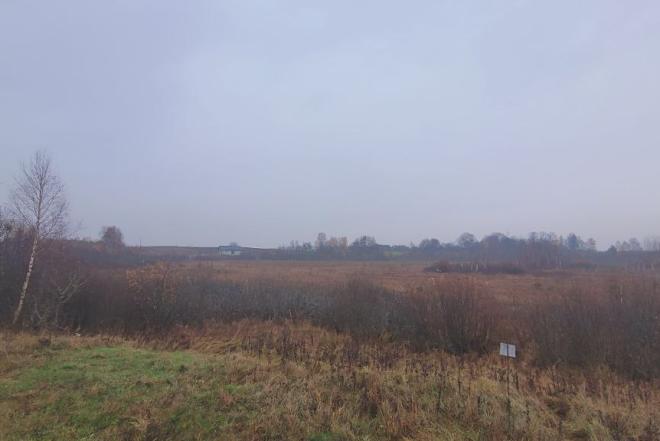 22 hektarų žemės sklypas su leidimais-0