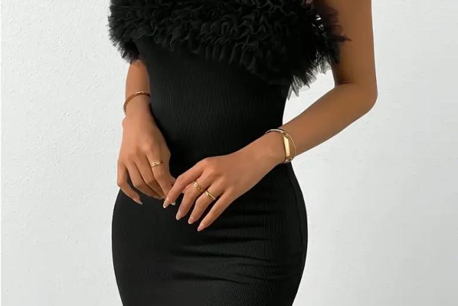 Elegantiška juoda vientisa suknelė be petnešėlių 25415-0