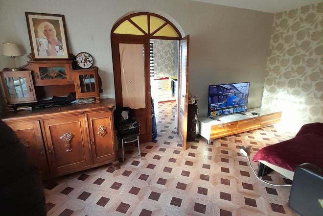 Parduodamas 275 kv.m. Kotedžas Palangos centre Vytauto g / Kastyčio g., Sankrižoje-0