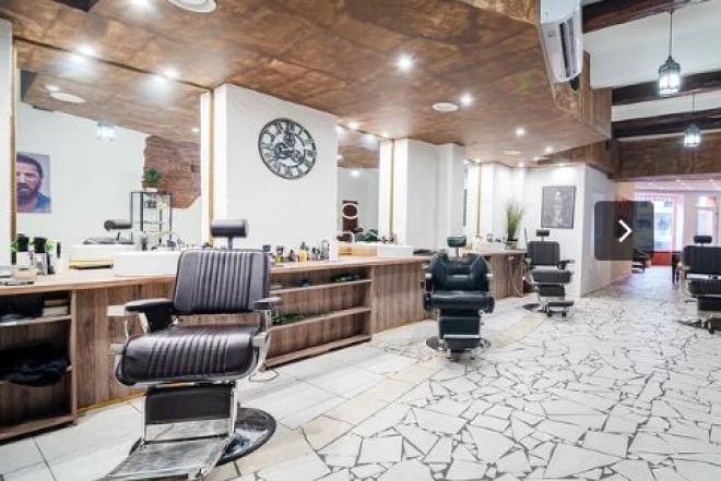 Grožio salonai Kauno senamiestyje-0