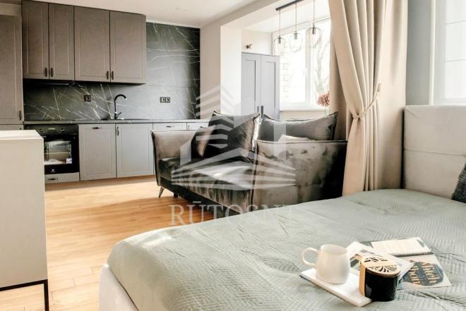 Parduodamas 1,5 kambario butas Kretingos m., Žemaitės al.-0