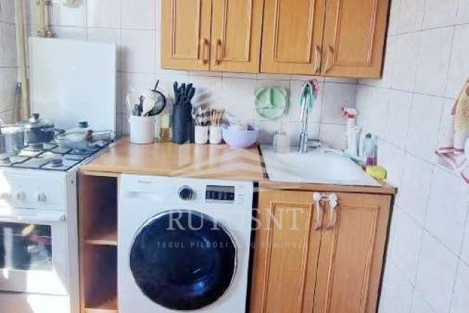 Parduodamas vieno kambario butas Šiaulių g.-0