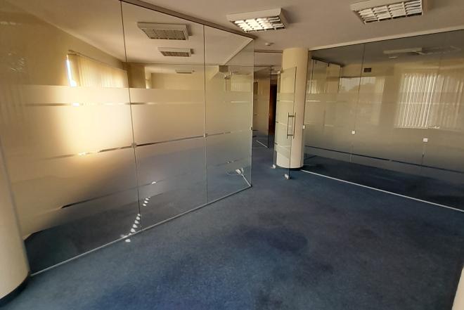 Išnuomojamos 95 kv.m. Administracinės patalpos Taikos pr 4A Klaipėdos miesto centre-0