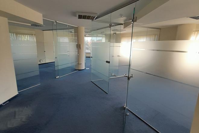 Išnuomojamos 95 kv.m. Administracinės patalpos Taikos pr 4A-0