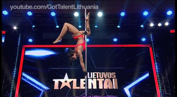 Pole dance pasirodymai (sokiai ant stulpo)-3