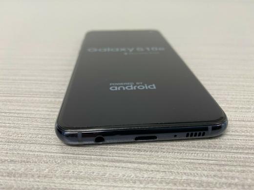 Samsung Galaxy S10e-2