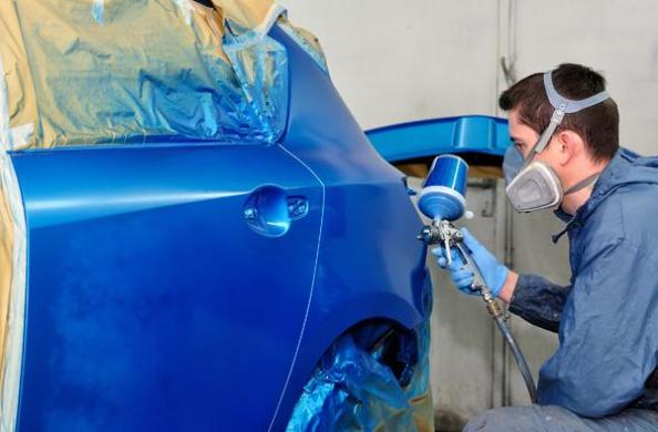AUTOMOBILIŲ DAŽYTOJAS-3