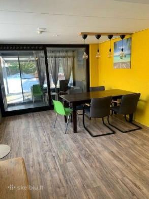 Skubiai! CE vairuotojo darbas Olandijoje. Alga 3000-3100 Eur-3