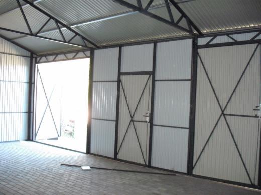 Angaras 9m x 6,50m, įvažiavimo aukštis 3m.-3