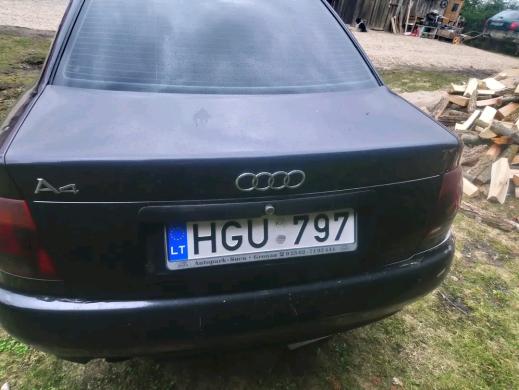 Audi A4-2