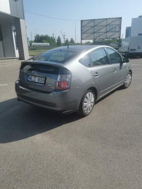 Toyota Prius nuoma (benzinas/dujos/elektra)-1