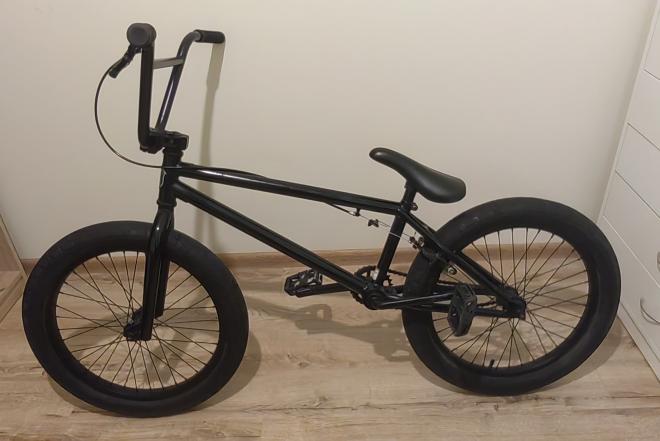 Parduodamas BMX Juodas Dviratis-0