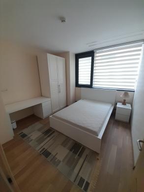 Nuomojamas 82,33 kv.m. 3 kambarių apartamentai Klaipėdos miesto centre-1