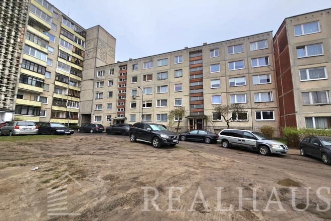 Vilnius, Karoliniškės, Dariaus Gerbutavičiaus g., 2 kambarių butas-0