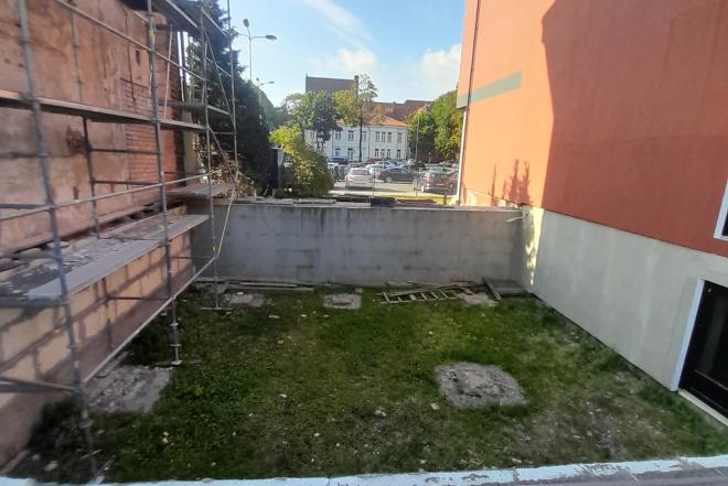 Parduodamas 3 arų sklypas su 100 kv.m. pamatais miesto centre Priestočio g.-0