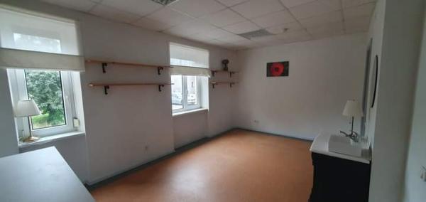Išnuomojamas 24 kv.m., kabinetas grožio salone I. Kanto g.-1