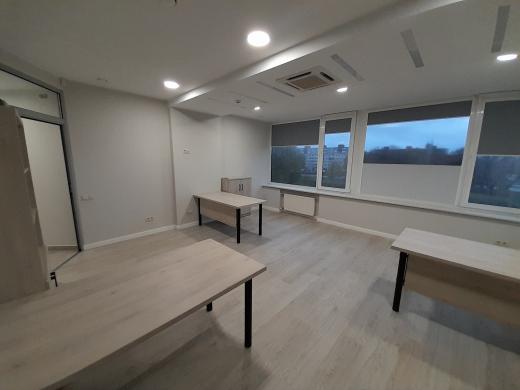 Išnuomojamos administracinės patalpos Svajonės g. 86 kv.m.-1