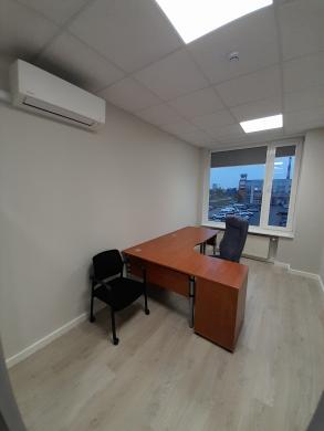 Išnuomojamos administracinės patalpos Svajonės g. 52 kv.m.-0