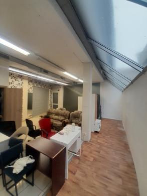 Išnuomojamos 49 kv.m. Patalpos, ofisui, grožio salonui, prekybai. Senamiestyje Tiltų g.-0