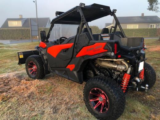 Can-Am MAVERICK SPORT 1000R-4