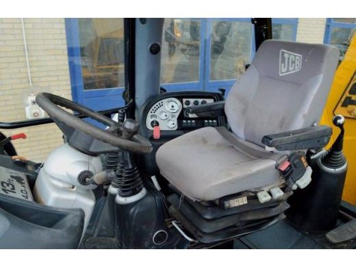 Ekskavatorius-krautuvas JCB 3CX-3