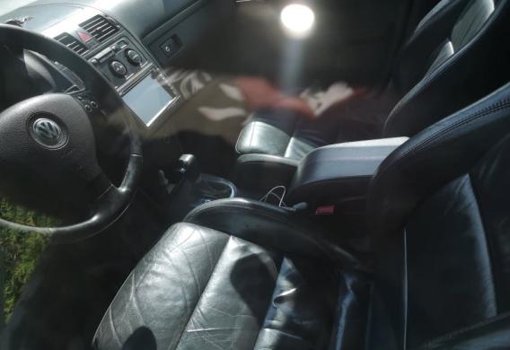 Parduodamas VW touran l. 1.9-4
