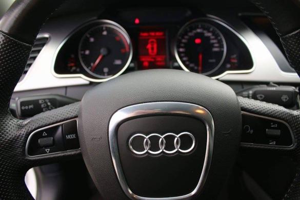 Audi-3