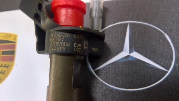 Kuro purkštukai Mercedes-R320. 0445115027-1