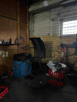 Parduodu autoserviso įrangą-1