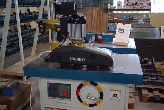 20-70-555-2 Frezavimo staklės su padavimo–prispaudimo mechanizmu (naujos)-0