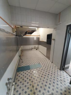 Išnuomojamos 164.02 m2 patalpos tinkančios Kavinės/Baro/Prekybonės/Paslaugų sverai centre Klaipėdoje, Danės g.-4